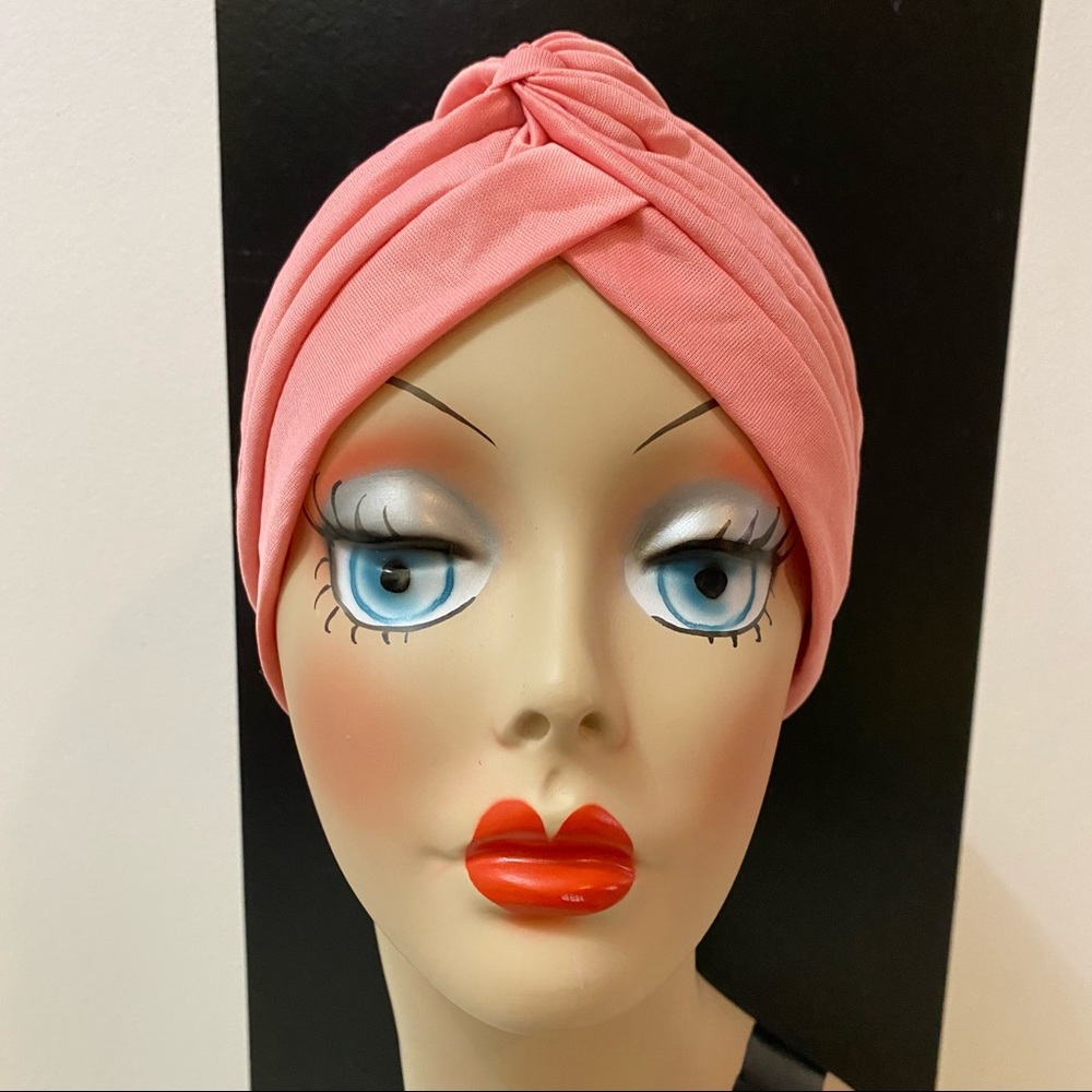Peachy pink retro vintage style turban cloche hat - Picture 3 of 4